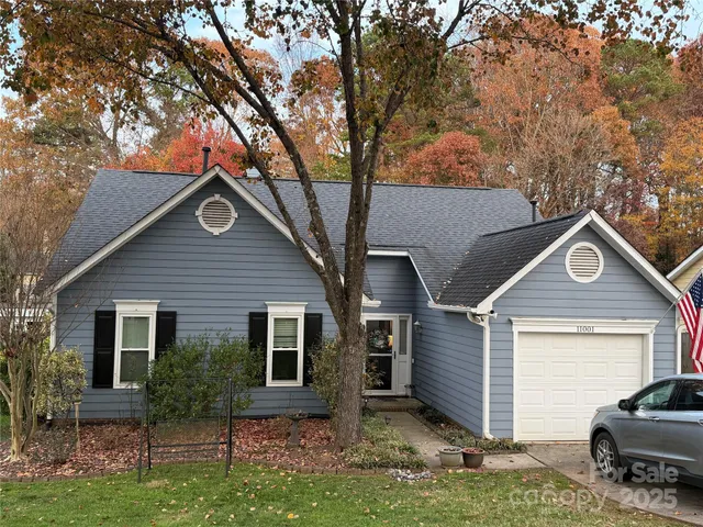 a house view with a outdoor space