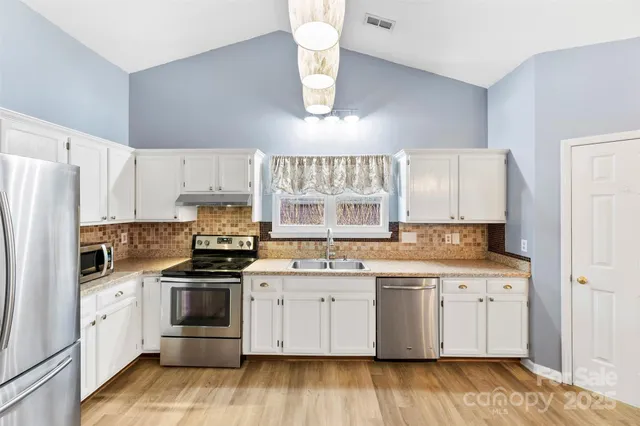 $350,000 | 11001 Gladewater Drive, Matthews, NC 28105