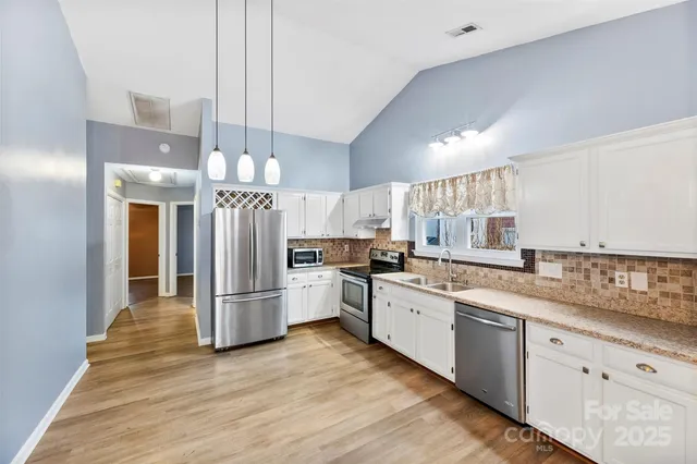 $350,000 | 11001 Gladewater Drive, Matthews, NC 28105