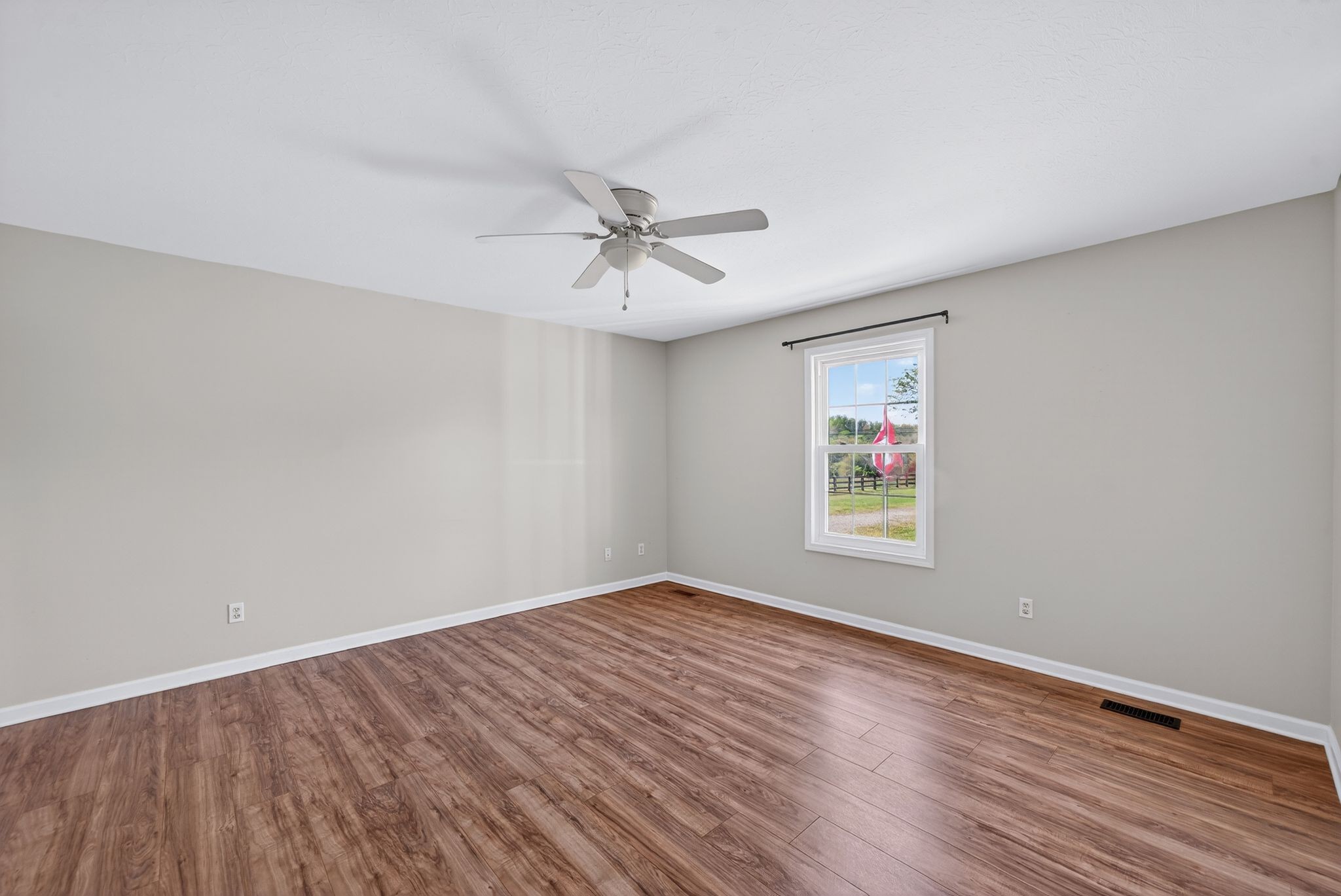 1698 John Sharp Road Spring Hill, TN 37174 - Photo 11 of 42 Gallery Image 11