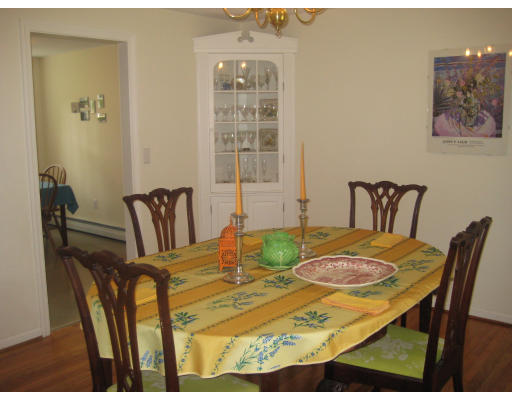 88 Heatherstone Road Amherst, MA 01002 - Photo 8 of 14