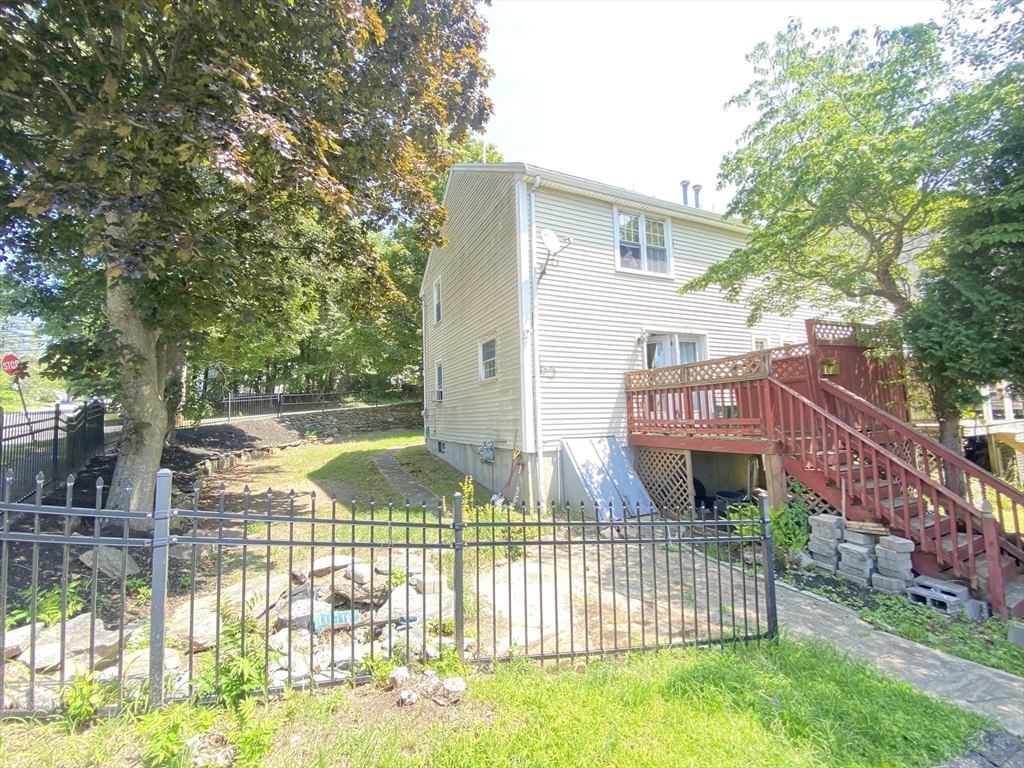 266 Massasoit Road Worcester, MA 01604 - Photo 2 of 25 Gallery Image 2