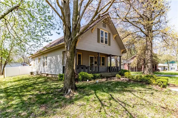 $165,000 | 401 East Jackson Street, Windsor, MO 65360