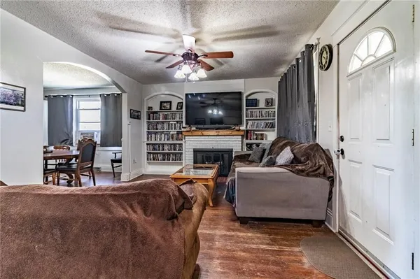 $165,000 | 401 East Jackson Street, Windsor, MO 65360