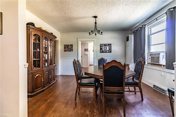 $165,000 | 401 East Jackson Street, Windsor, MO 65360