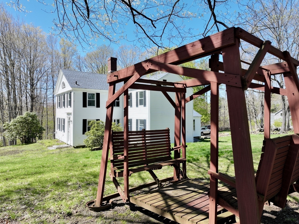 11 Whittemore Road Sturbridge, MA 01566 - Photo 13 of 42