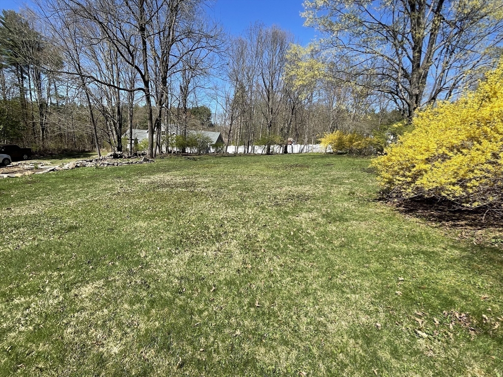 11 Whittemore Road Sturbridge, MA 01566 - Photo 14 of 42