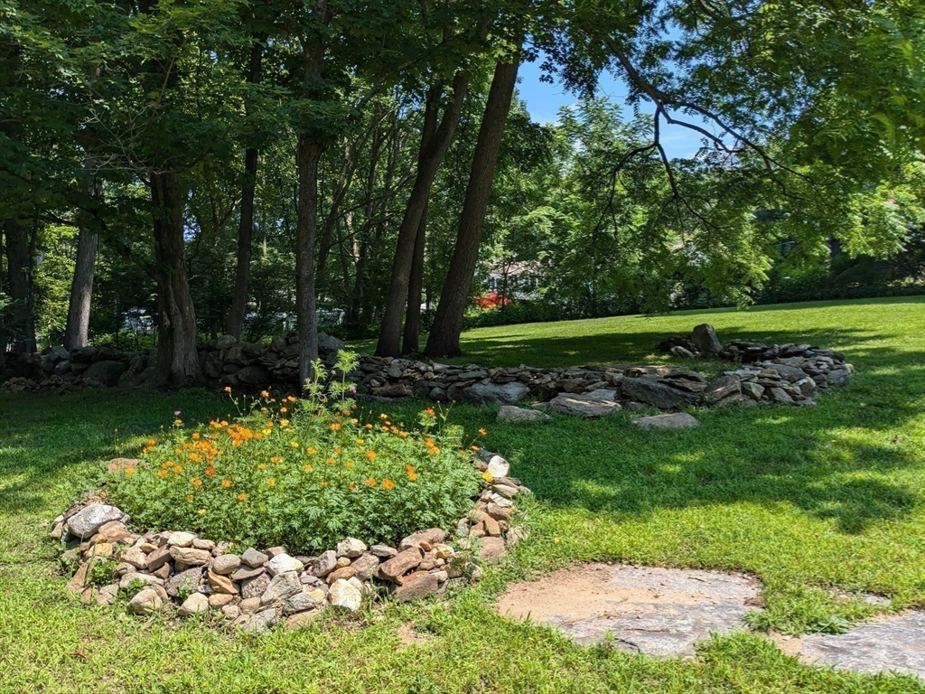 11 Whittemore Road Sturbridge, MA 01566 - Photo 16 of 42