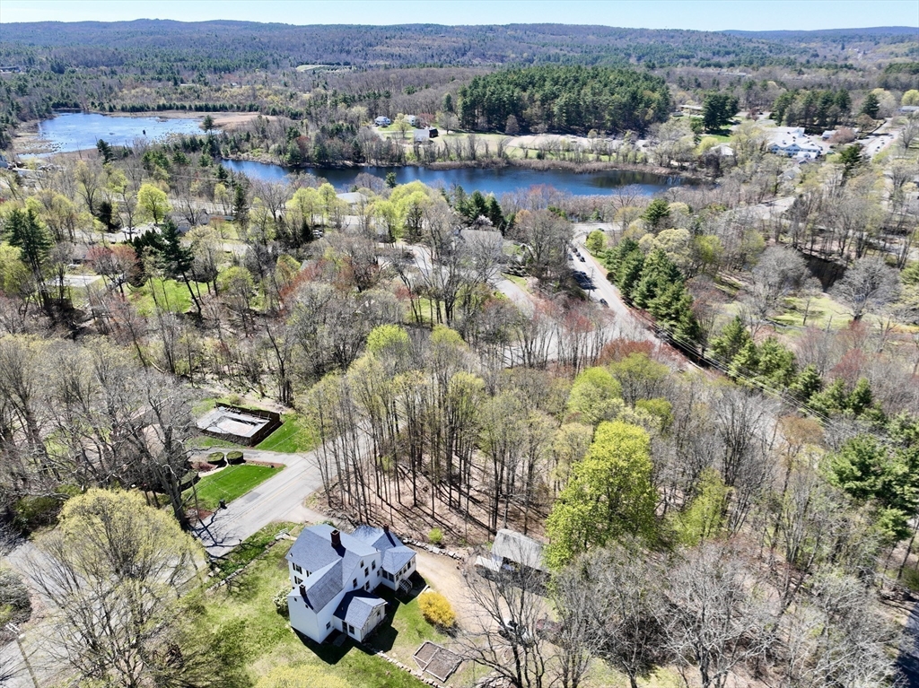 11 Whittemore Road Sturbridge, MA 01566 - Photo 2 of 42