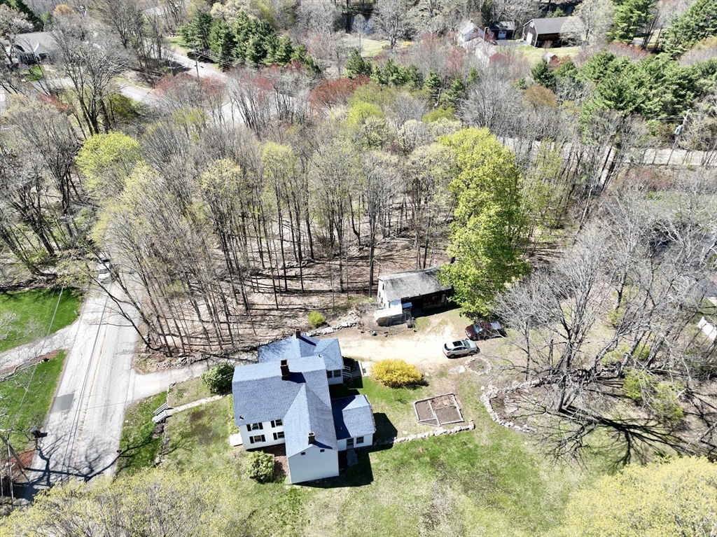 11 Whittemore Road Sturbridge, MA 01566 - Photo 3 of 42