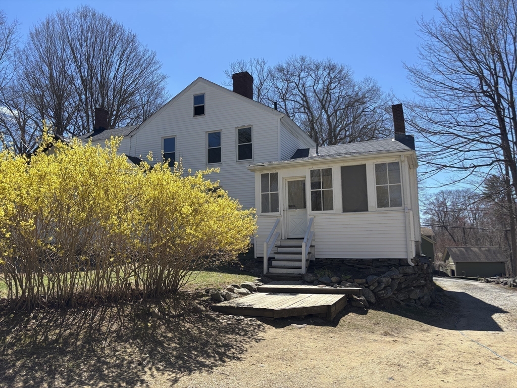 11 Whittemore Road Sturbridge, MA 01566 - Photo 7 of 42