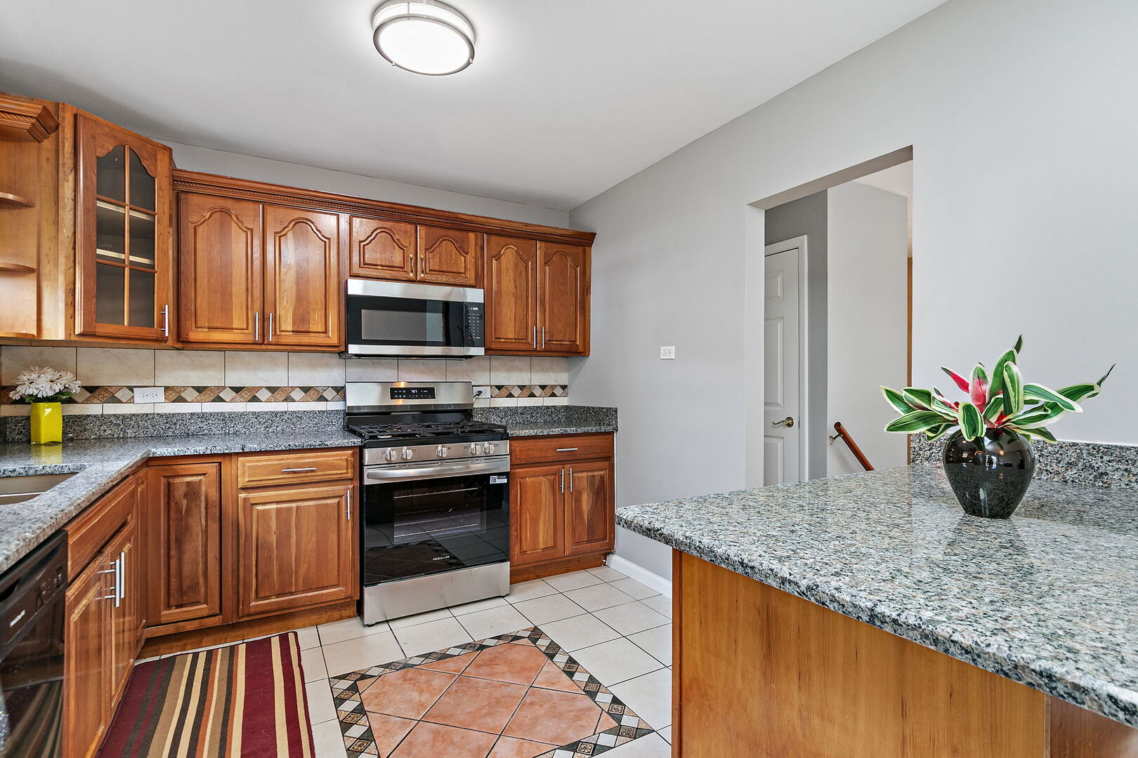 4403 Maple Court Rolling Meadows, IL 60008 - Photo 5 of 52