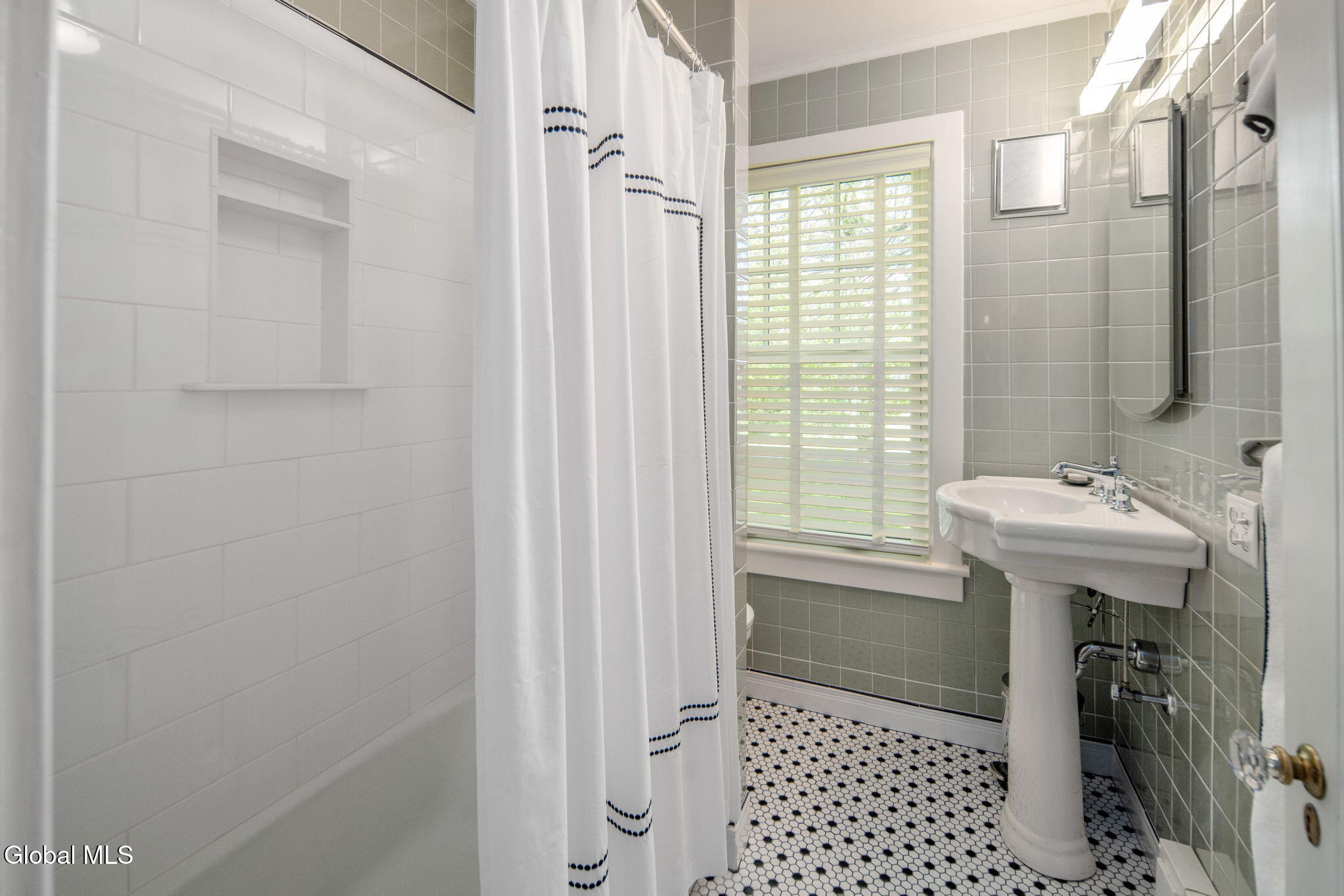 1630 New Scotland Road Bethlehem, NY 12159 - Photo 43 of 69 76-1630NewScotlandRd_076
