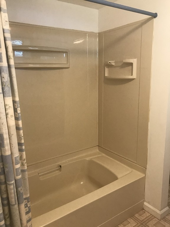 223 Drexel Street Springfield, MA 01104 - Photo 18 of 21