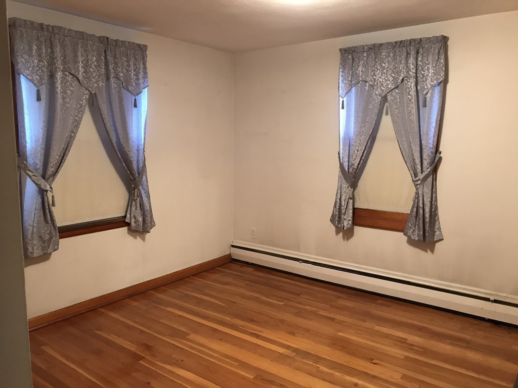 223 Drexel Street Springfield, MA 01104 - Photo 10 of 21