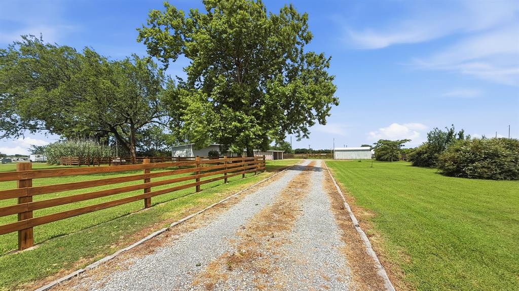 59 Noland Road Whitesboro, TX 76273 - Photo 6 of 26