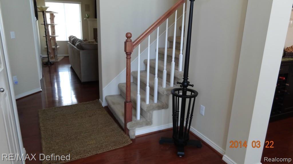 3254 Fantail Drive Rochester, MI 48309 - Photo 12 of 46 Entrance Hall
