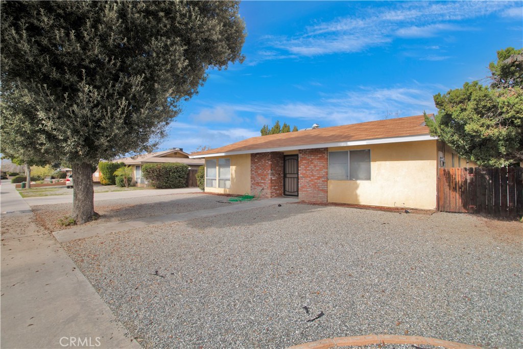 794 Evergreen Street Hemet, CA 92543 - Photo 4 of 9