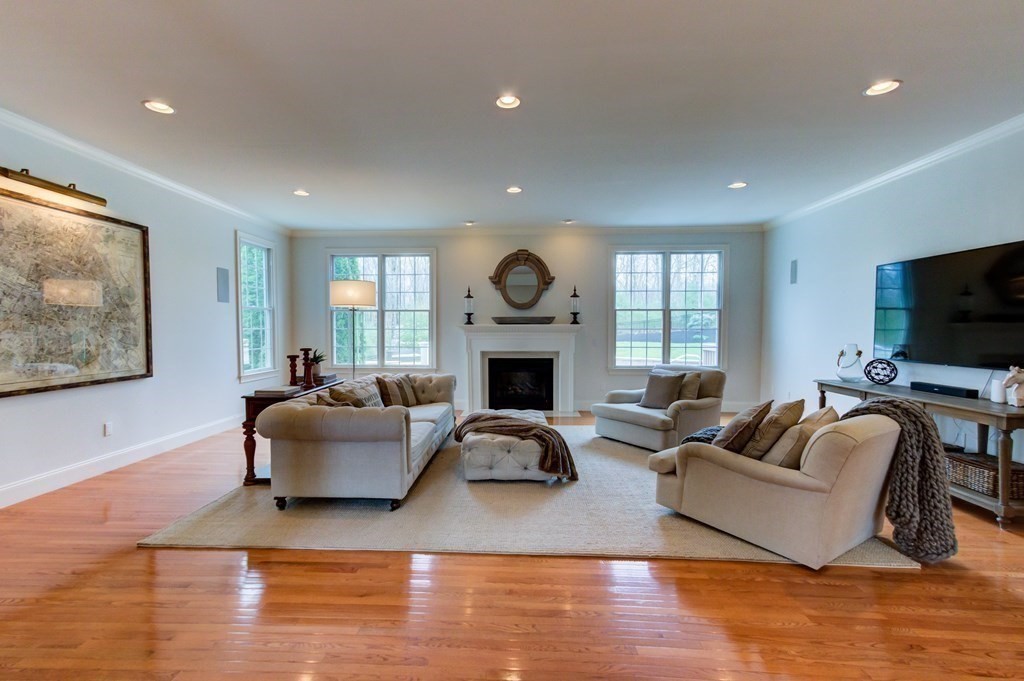 11 Overlook Road Hopkinton, MA 01748 - Photo 12 of 42 Gallery Image 12