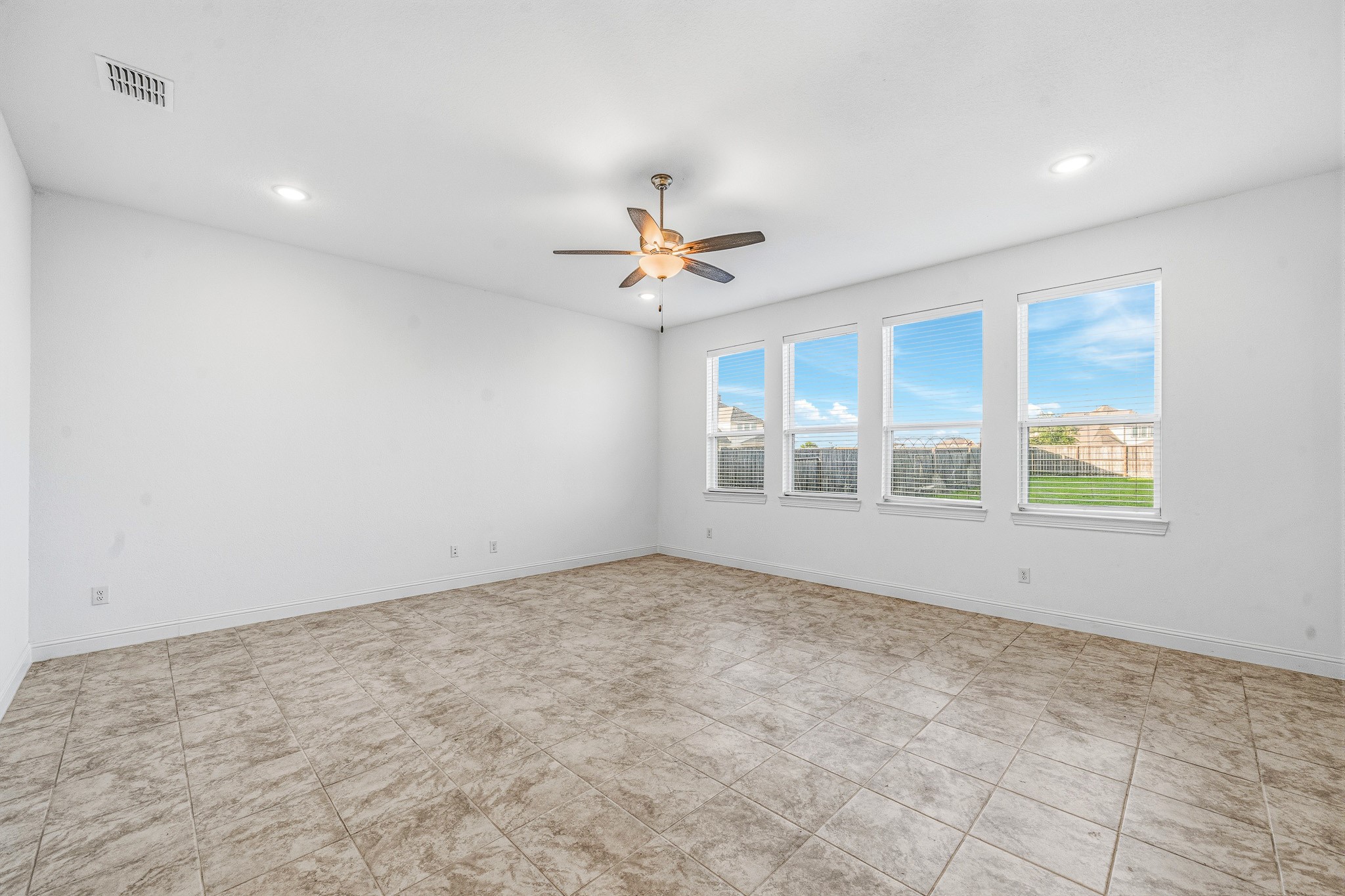 3519 Sunburst Court Katy, TX 77494 - Photo 13 of 47 Gallery Image 13