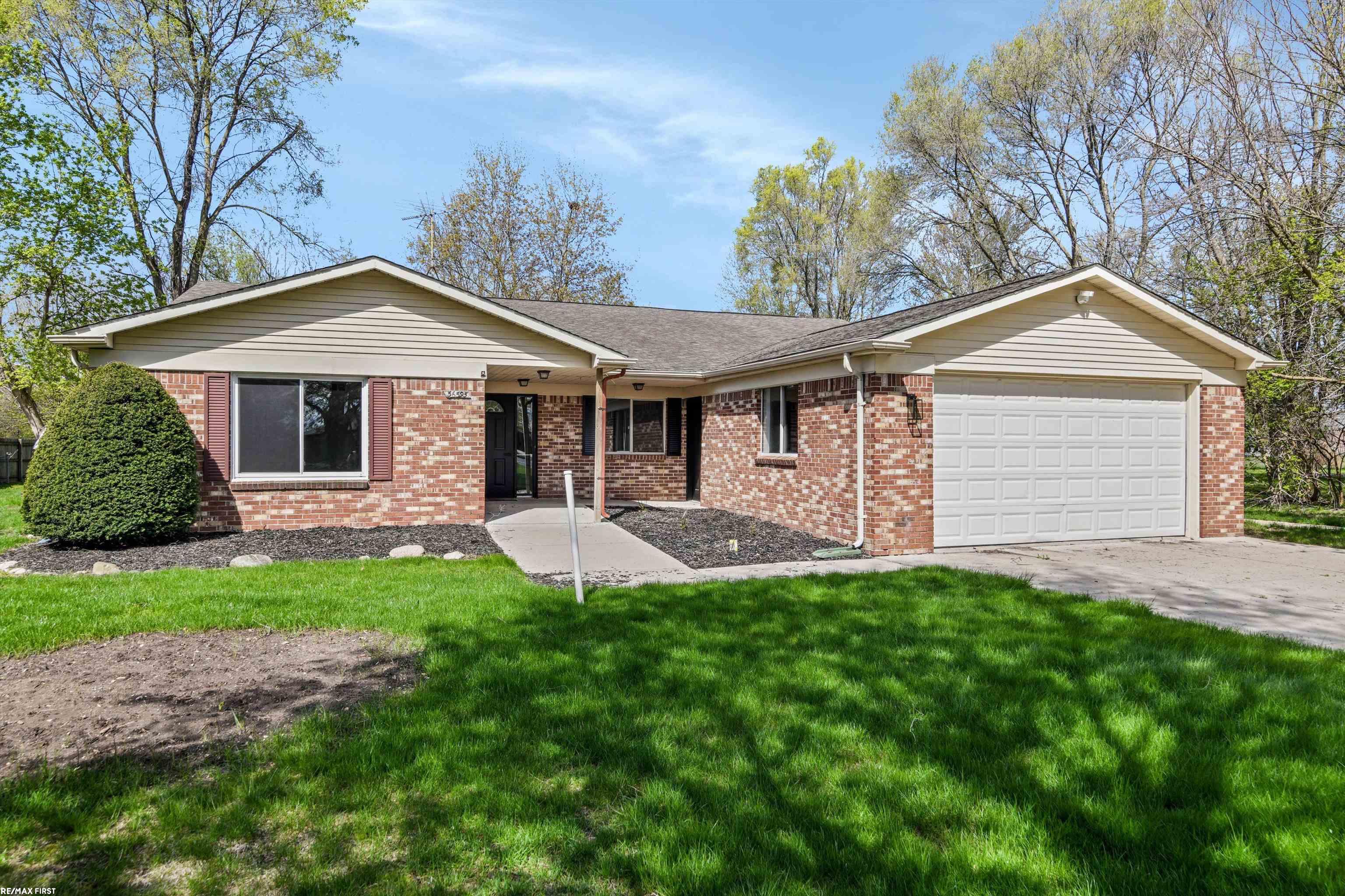 56595 Omo Road Macomb, MI 48042 - Photo 1 of 27