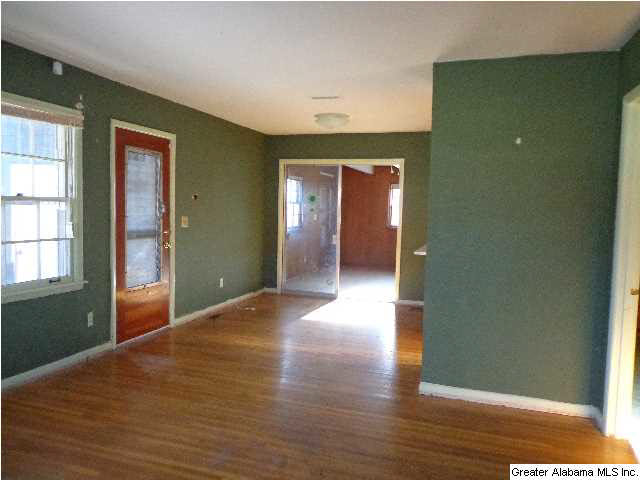 402 Susan Lane Birmingham, AL 35228 - Photo 8 of 17