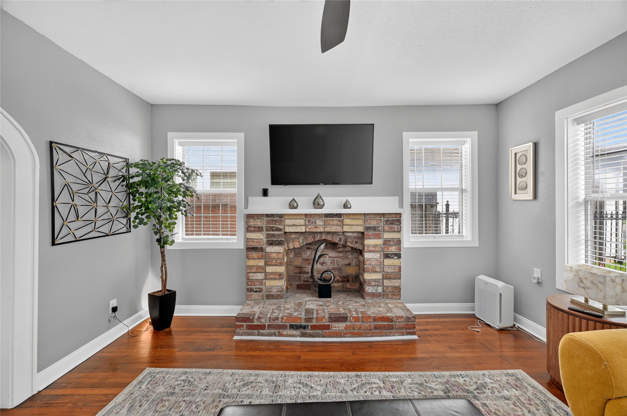 1822 Rosedale Street, Unit B Houston, TX 77004 - Photo 6 of 26 Gallery Image 6