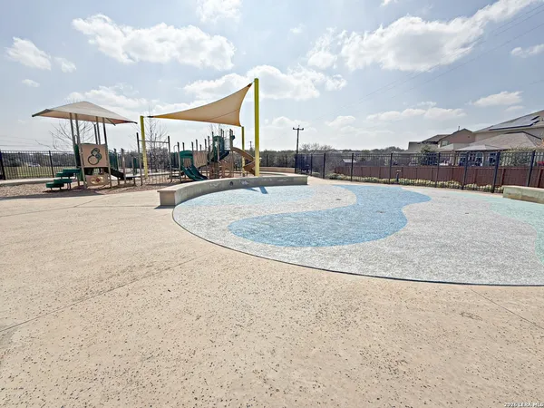 $2,095 | 5017 Pitch, San Antonio, TX 78261