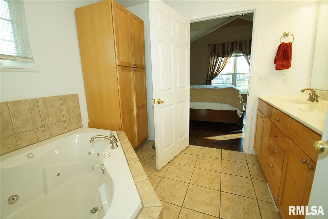110 Logan Road Marquette Heights, IL 61554 - Photo 13 of 23 Gallery Image 13