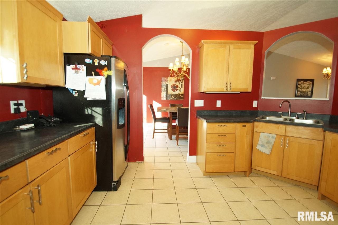 110 Logan Road Marquette Heights, IL 61554 - Photo 8 of 23 Gallery Image 8