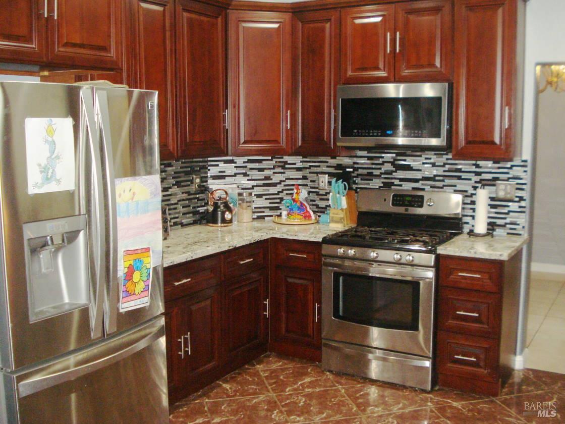 626 Anderson Way Rio Vista, CA 94571 - Photo 4 of 13