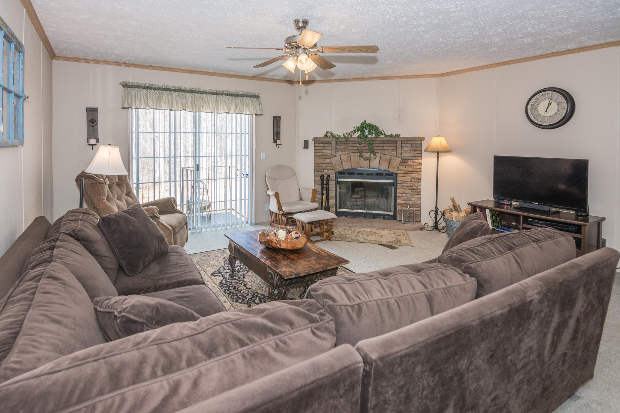 1701 Whiteoak Swamps Road Dunlap, TN 37327 - Photo 3 of 38 Great Room