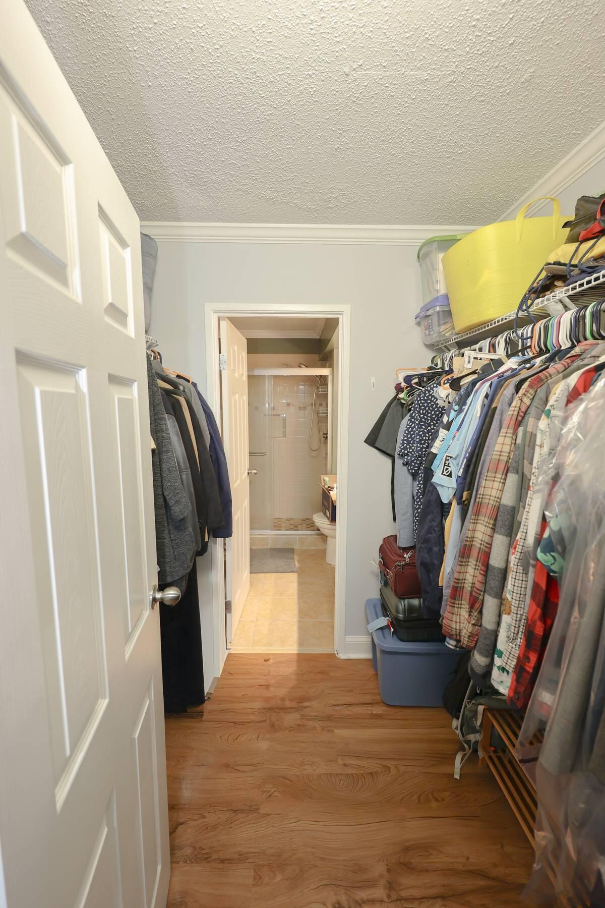 1131 Stringers Ridge Road, Unit 6B Chattanooga, TN 37405 - Photo 13 of 37 Photo 03 11 2025 01 36 12 7