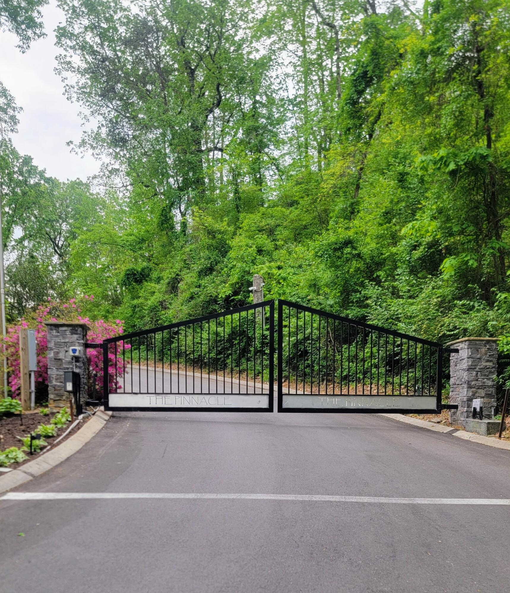 1131 Stringers Ridge Road, Unit 6B Chattanooga, TN 37405 - Photo 4 of 37 5855