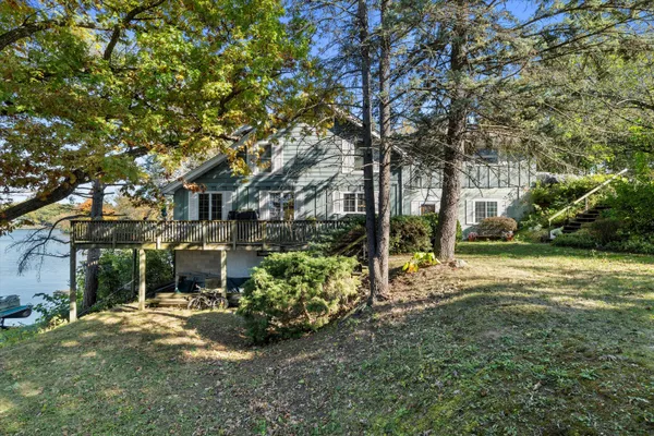 $1,199,000 | N53-w34956 Rd B, Oconomowoc, WI 53069