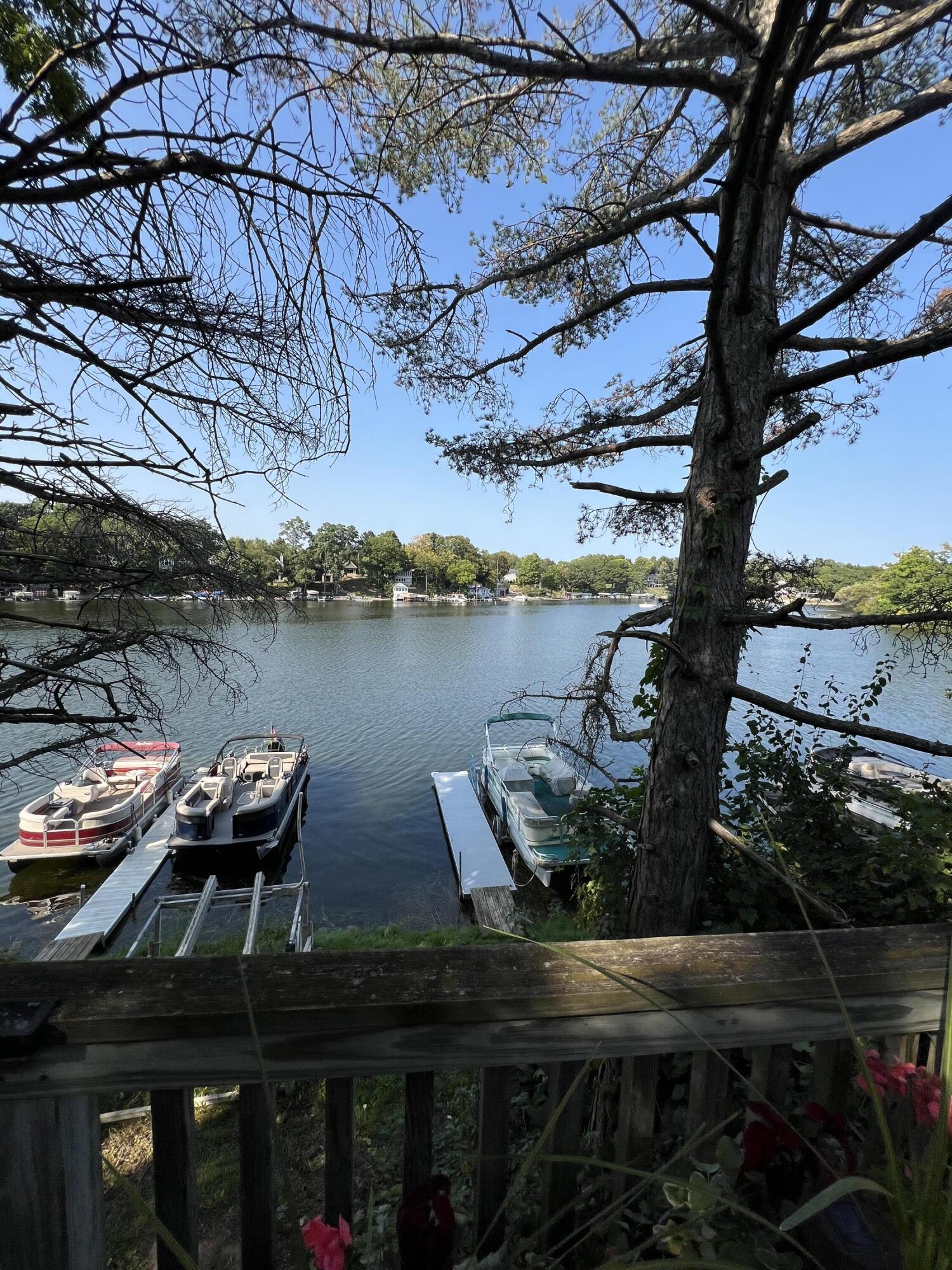 N53-w34956 Rd B Oconomowoc, WI 53069 - Photo 10 of 42 Piers