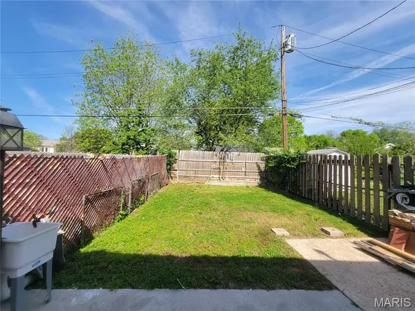 $169,900 | 8111 Southpark Court, St. Louis, MO 63125