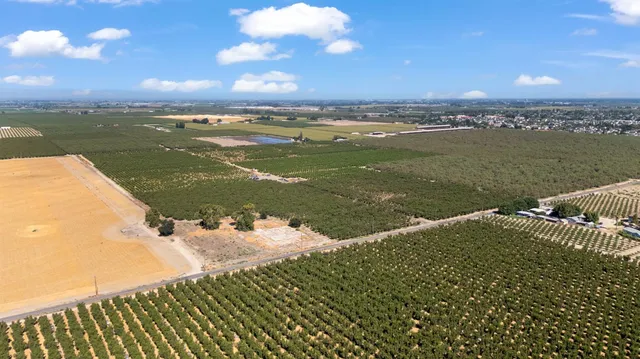 a view of a basketball court