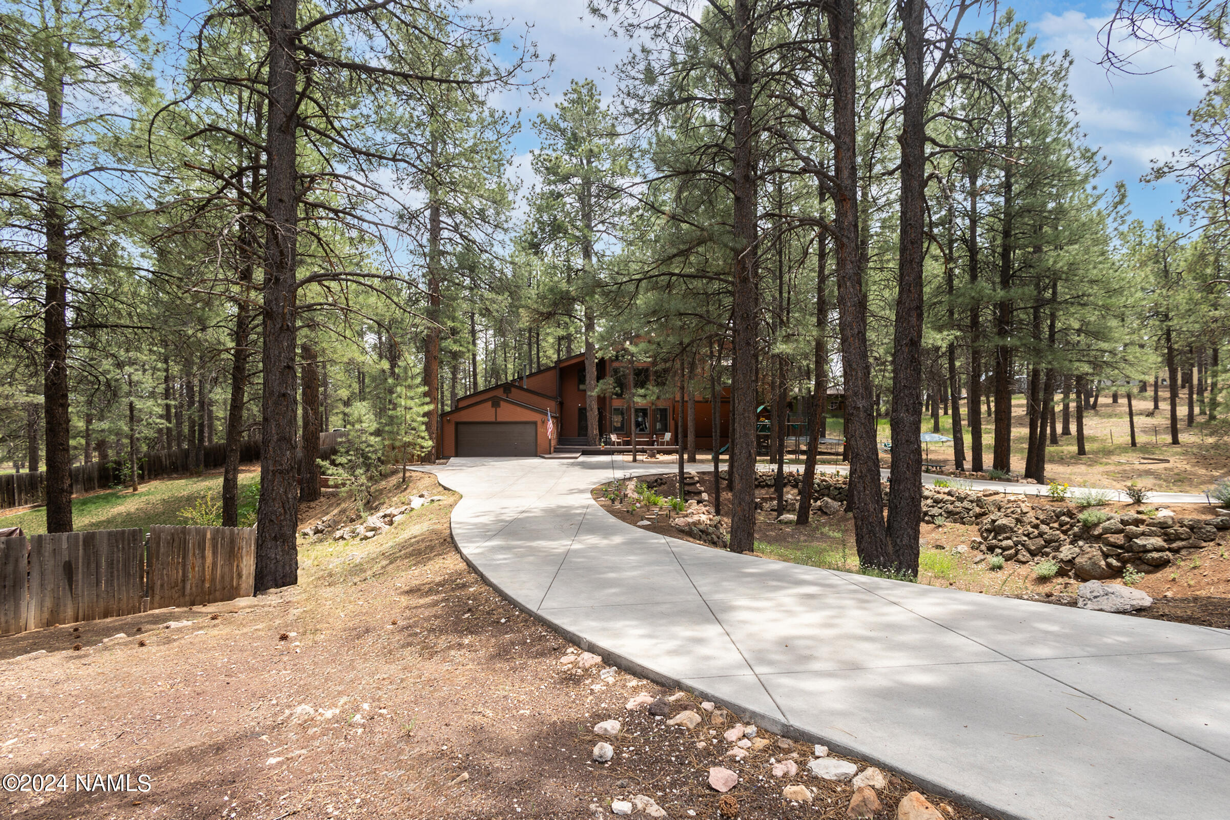 4512 Kathy Road Flagstaff, AZ 86005 - Photo 1 of 29 Front of home