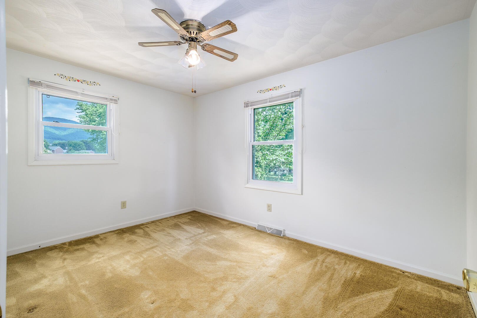 5204 Britaney Road Roanoke, VA 24012 - Photo 31 of 50 5204 Britaney Rd-31