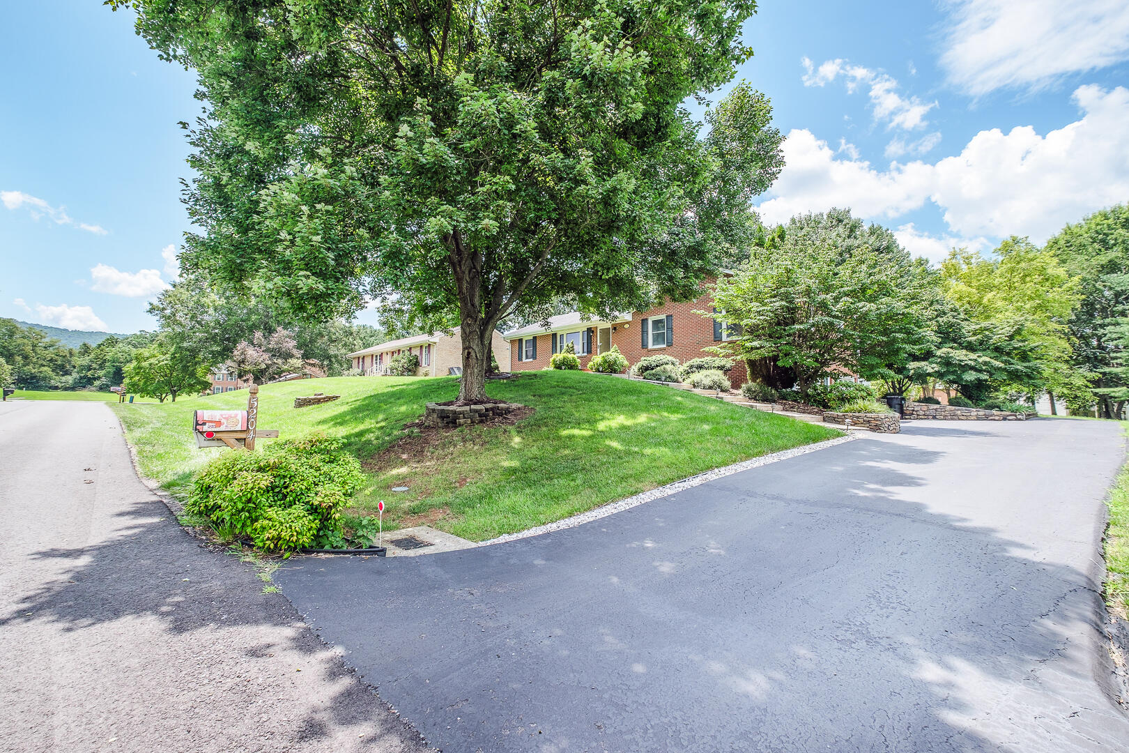 5204 Britaney Road Roanoke, VA 24012 - Photo 4 of 50 5204 Britaney Rd-3