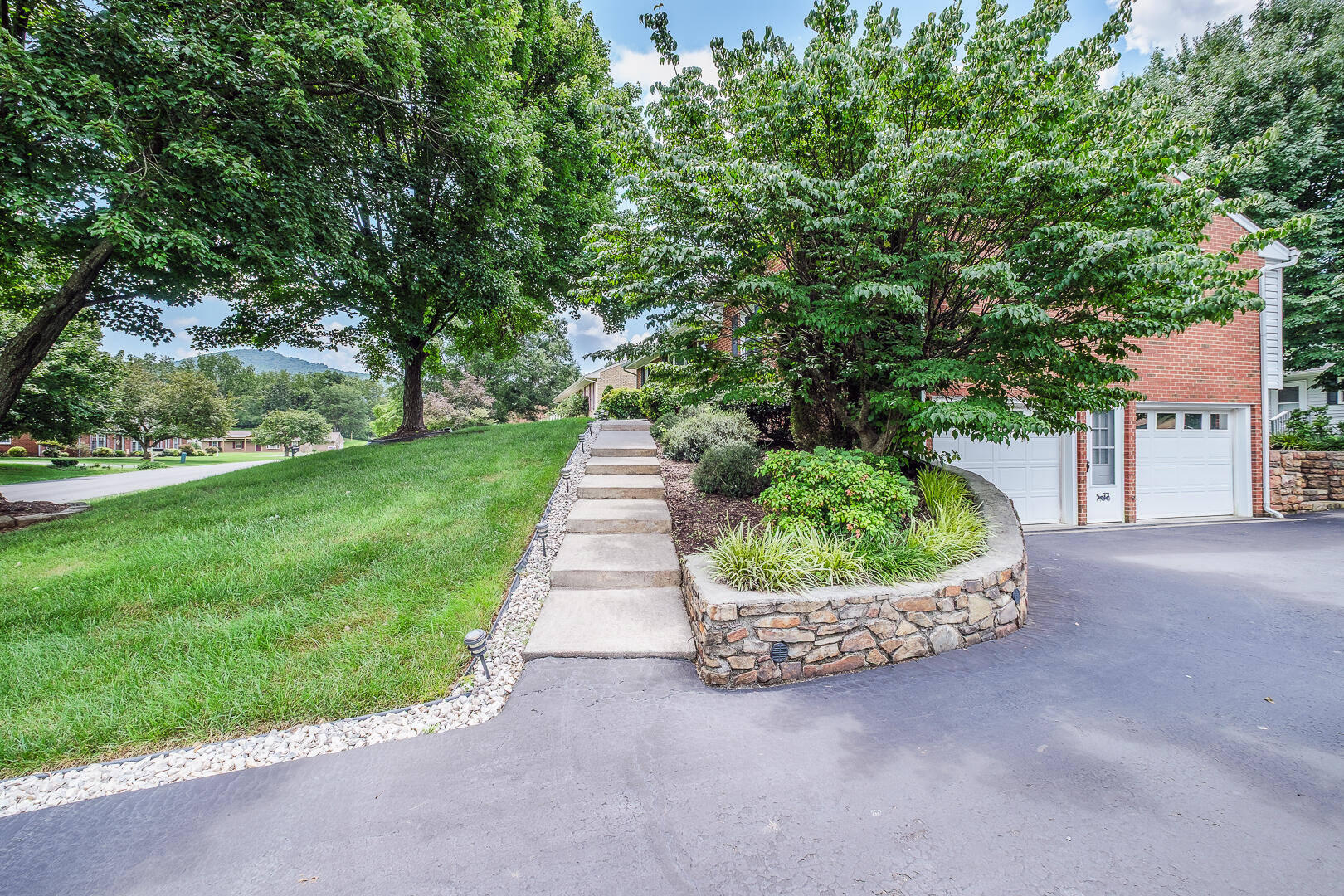 5204 Britaney Road Roanoke, VA 24012 - Photo 7 of 50 5204 Britaney Rd-7