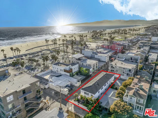 $2,650,000 | 11 20th Avenue, Venice, CA 90291