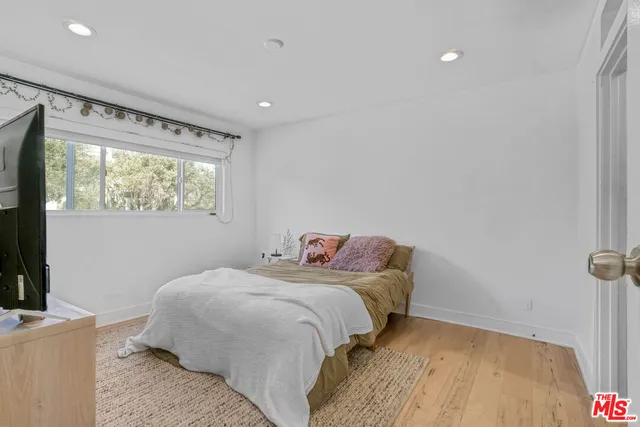 $2,650,000 | 11 20th Avenue, Venice, CA 90291