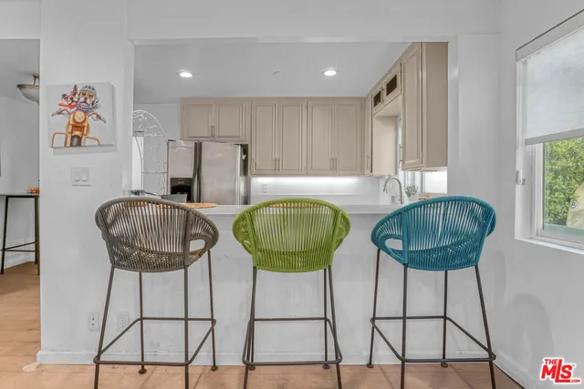 $2,650,000 | 11 20th Avenue, Venice, CA 90291