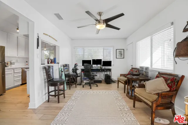 $2,650,000 | 11 20th Avenue, Venice, CA 90291