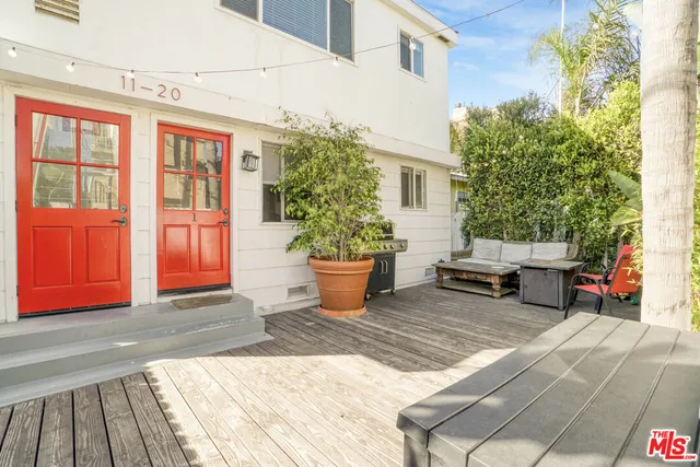 $2,650,000 | 11 20th Avenue, Venice, CA 90291