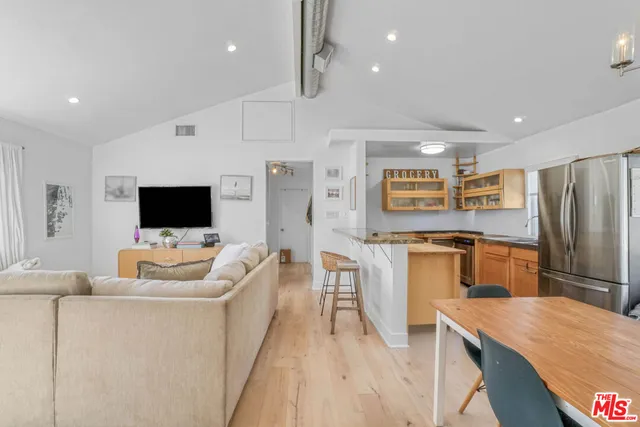 $2,650,000 | 11 20th Avenue, Venice, CA 90291