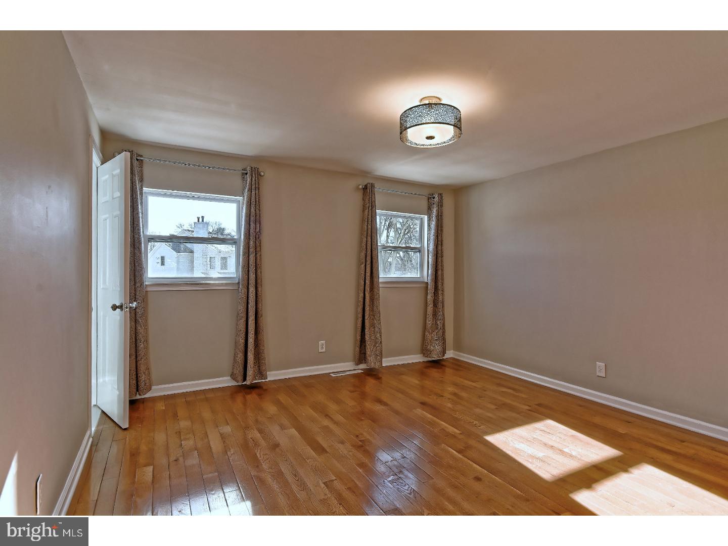 24 Regent Road Cherry Hill, NJ 08003 - Photo 15 of 25 Master Bedroom