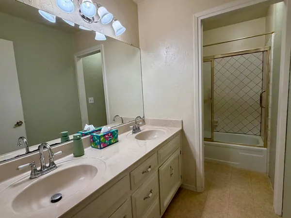 $399,000 | 3856 Westgate Avenue, Redding, CA 96001